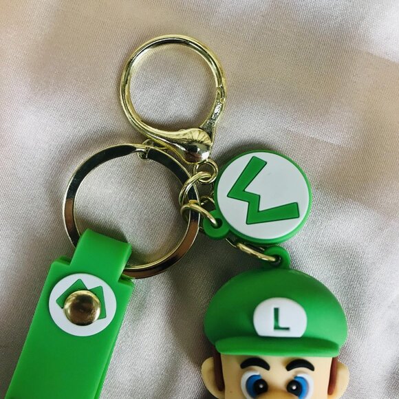 💥New💥Super Mario Brother’s Luigi Keychain💥 - Picture 2 of 5